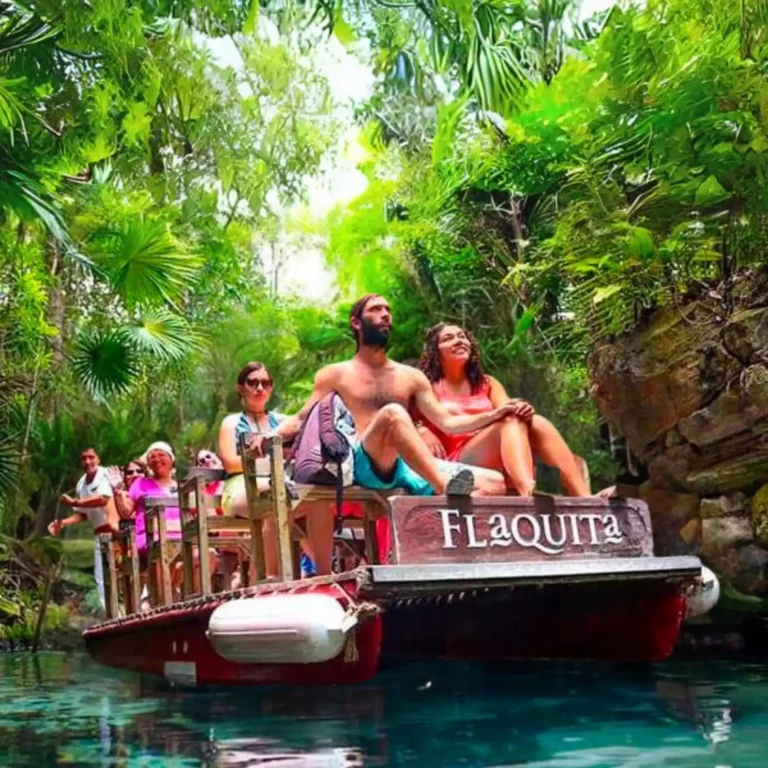 Passeio de barco pela lagoa no Xcaret