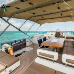 Renta de Yate de Lujo 70 ft Addicted - Imagen 4